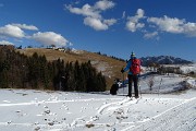 12 Su stradetta sterrata un po' innevata da Lavaggio alle cascine